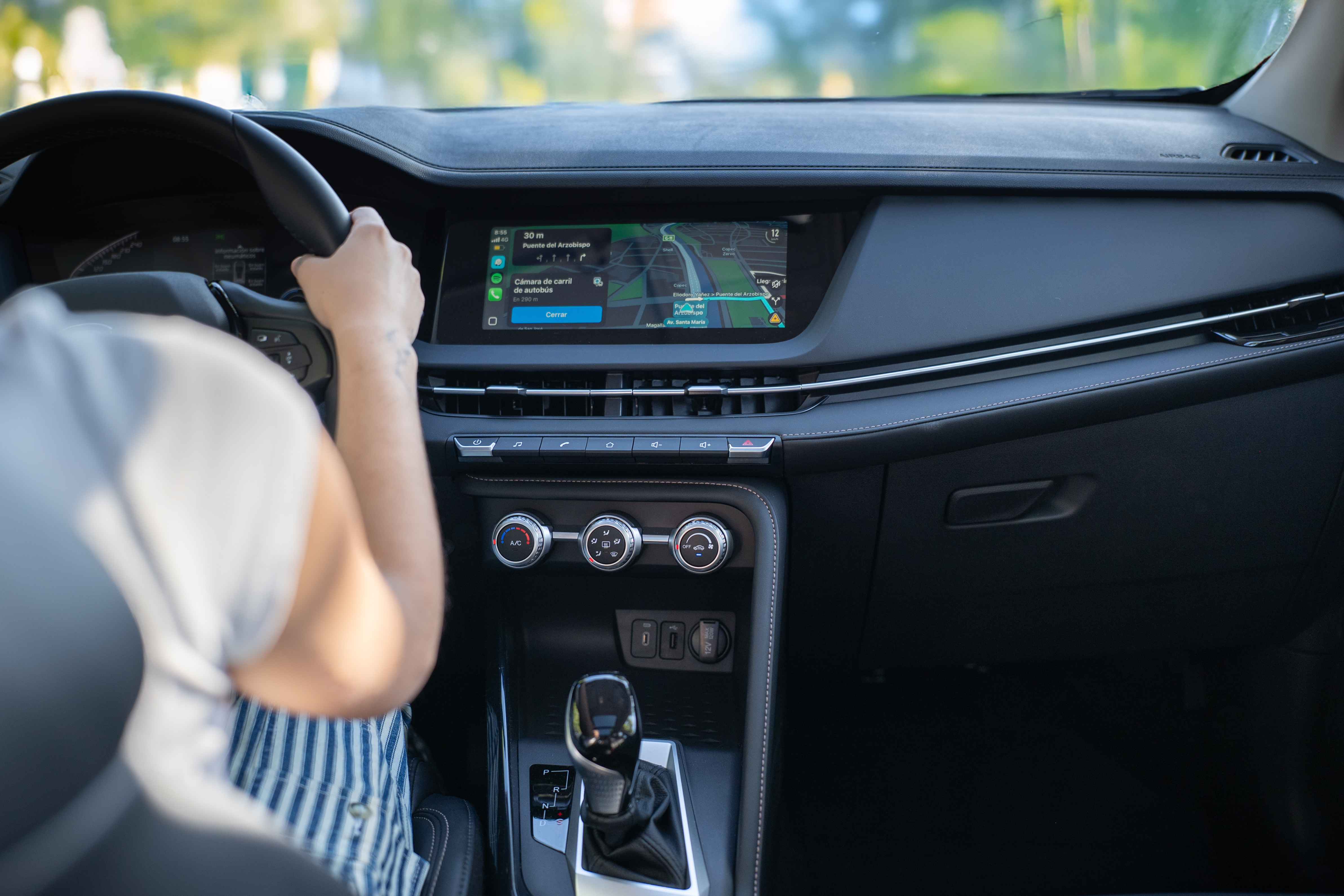  Apple Car Play & Android Auto